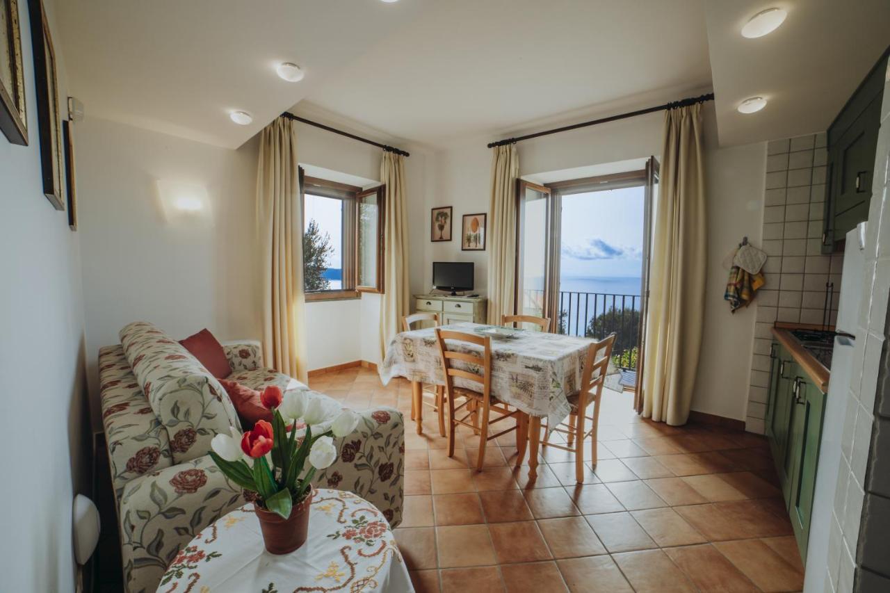 Апарт отель Residenza Golfo Degli Ulivi Каприоли Экстерьер фото
